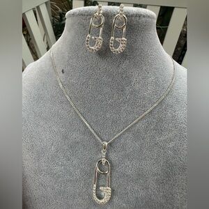 New 925 Sterling Silver Elegant Silver Jewelry Set with Safety Pin Design